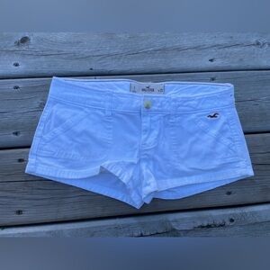 VINTAGE White Hollister shorts
